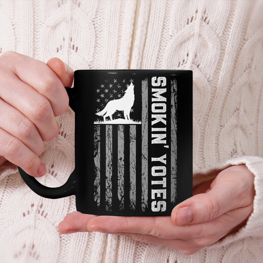 Smokin' Yotes USA Flag Coyote Hunting Patriotic Men Graphic T-Shirt